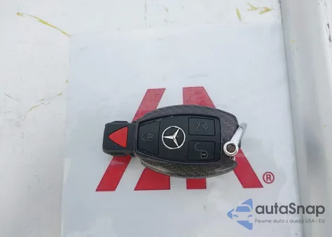 2017 Mercedes-Benz C 300 из США, поврежденный, VIN 55SWF4JB2HU197328